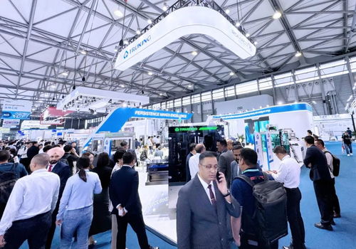 楚天科技發布智能檢測創新產品— AIM72全自動燈檢機